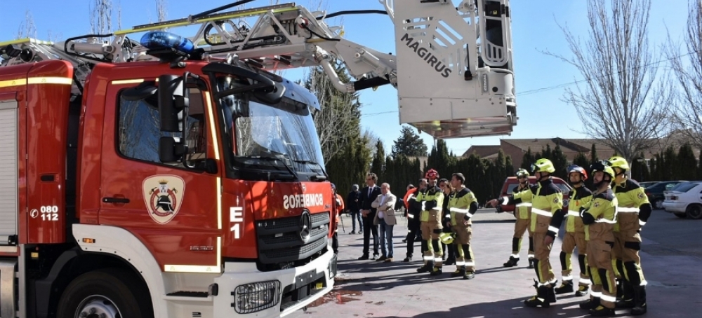 Nuevo camión autoescala de Magirus para los bomberos de Albacete 