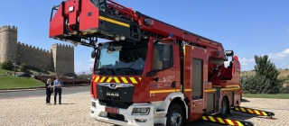 El Ayuntamiento de Ávila adquiere un nuevo camión  - El Ayuntamiento de Ávila adquiere un nuevo camión de bomberos MAN para facilitar las intervenciones en el casco antiguo