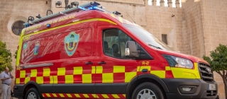 Los bomberos de Badajoz reciben una nueva Ford Transit 