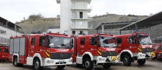  Los bomberos de Navarra estrenan tres autobombas de Mercedes-Benz