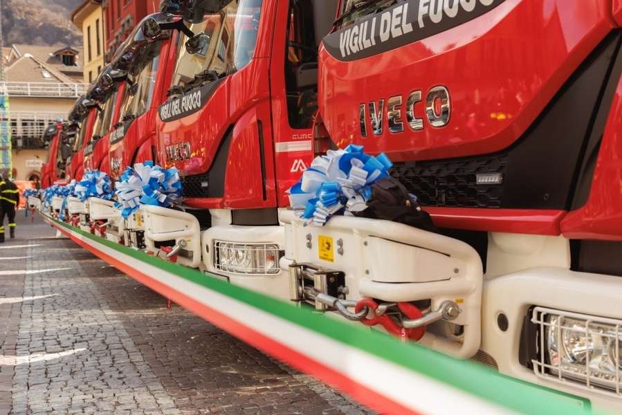 Magirus entrega ocho camiones autobomba a los bomberos italianos de Omegna