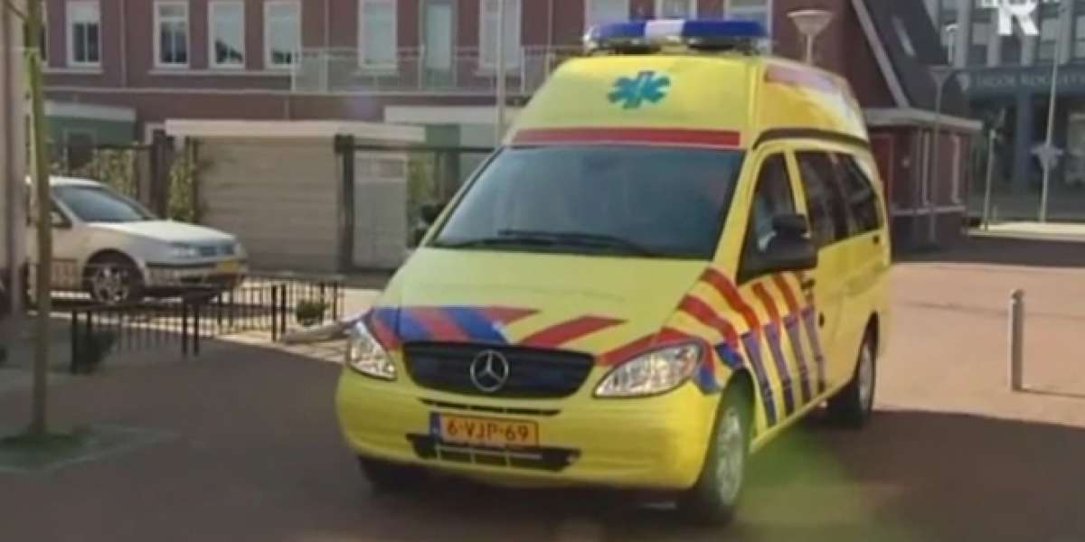 Ambulancias holandesas que trasladan últimos deseos