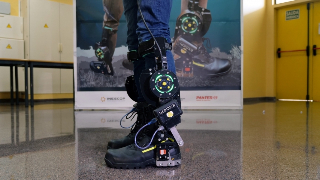 La UMH, INESCOP y Panter presentan unas botas robóticas para reducir la fatiga de los equipos de emergencia 
