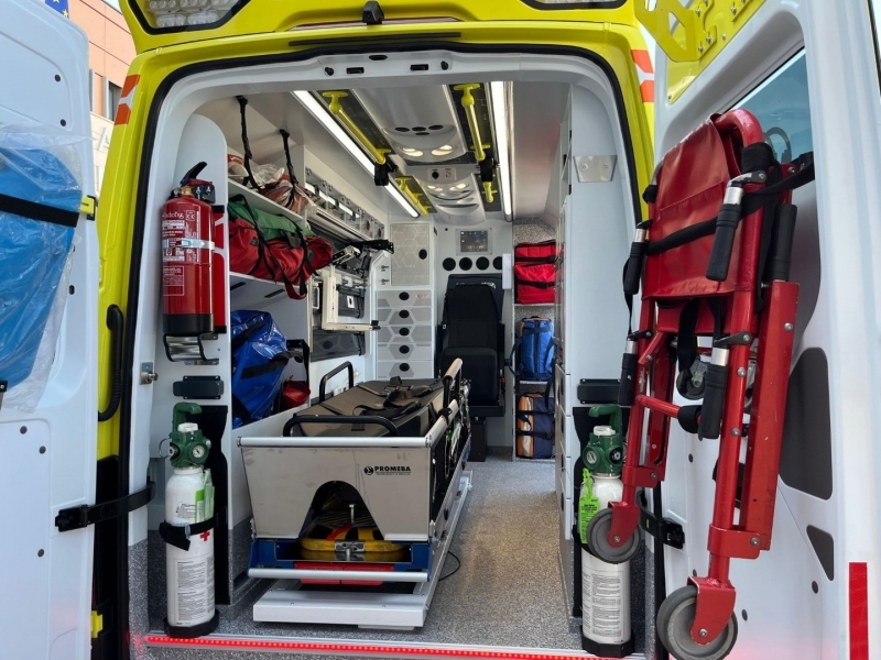 El servicio de Protección Civil de Paracuellos de Jarama recibe una nueva ambulancia 4x4