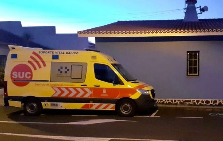 El SUC pone en marcha una ambulancia de soporte vital básico en Fuencaliente