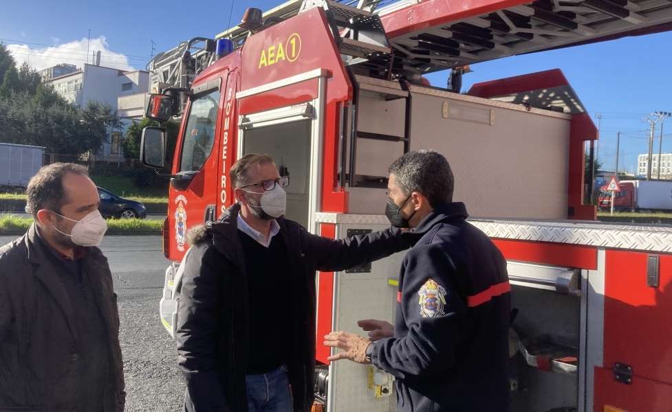 Nueva autoescalera para los bomberos de Ferrol