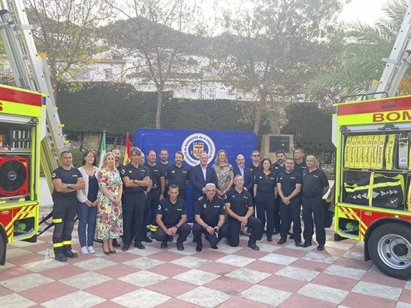 Los bomberos de Cádiz reciben las cinco últimas BUL de las 23 totales