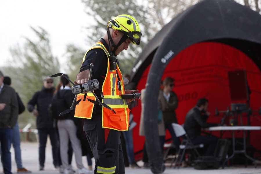 Los bomberos de Zaragoza entrenan con drones del proyecto Flying Forward 2020