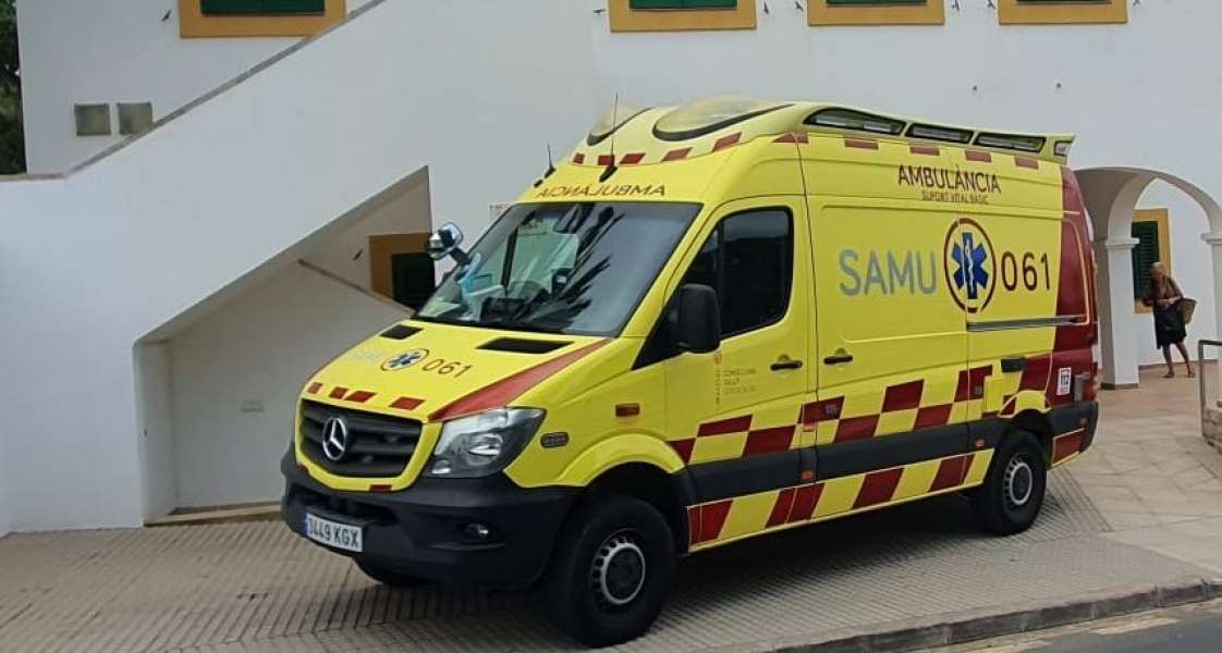 Nueva ambulancia Mercedes-Benz Sprinter para la zona norte de Ibiza