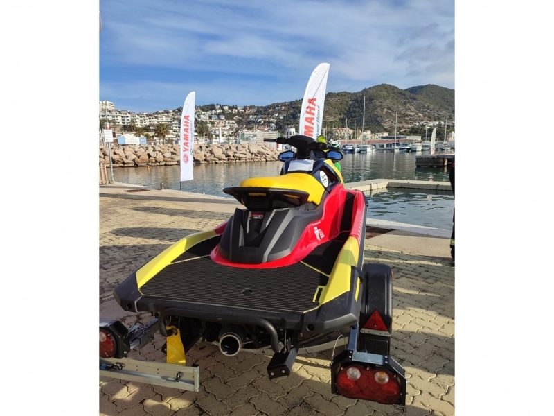 Nueva moto de agua para los Bomberos Voluntarios de Sitges 