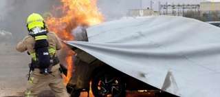 Las mantas ignífugas para el control de incendios en automóviles son aptas para todos los vehículos, incluidos los SUV. 