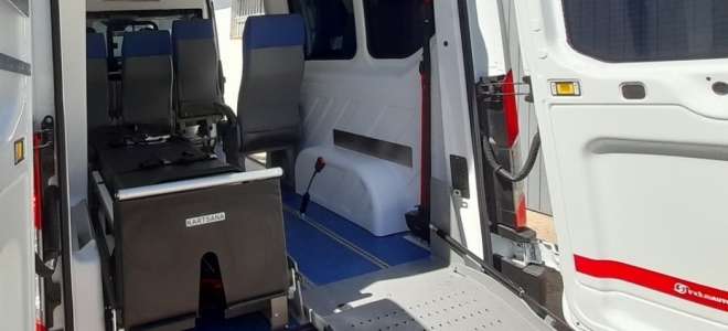 Indusauto entrega las primeras ambulancias A2 de la línea de producción IH-TFP