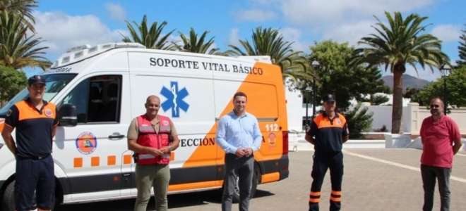 Yaiza mejora la dotación de Protección Civil con una nueva ambulancia
