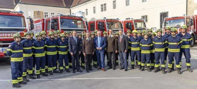 Magirus entrega 17 autobombas forestales a los bomberos de Baja Austria 