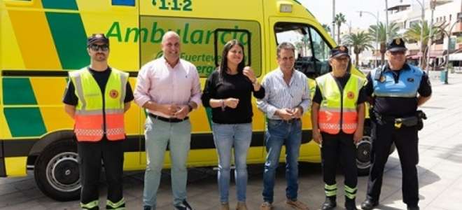 Nueva ambulancia de Renault para los Bomberos y Protección Civil de Tuineje