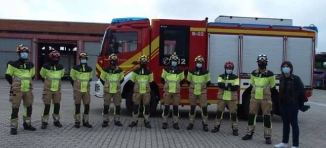 Bomberos de Logroño estrenan traje de rescate técnico de alta visibilidad 