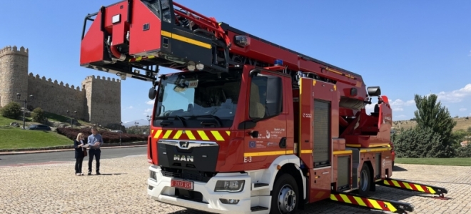 El Ayuntamiento de Ávila adquiere un nuevo camión de bomberos MAN para facilitar las intervenciones en el casco antiguo