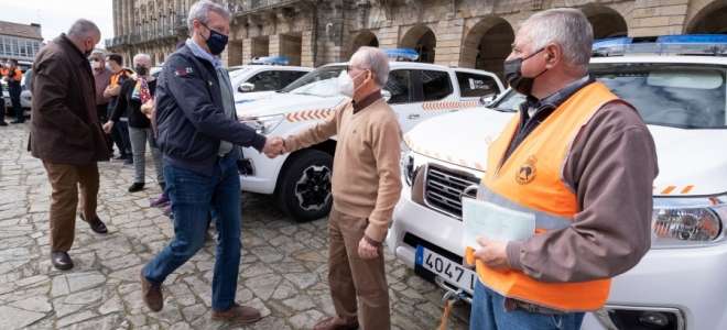 Los voluntarios de Protección Civil de Galicia reciben 19 pickups