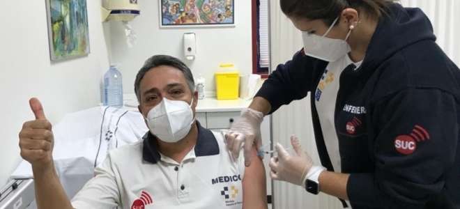 Los profesionales del SUC empiezan a recibir la vacuna del COVID-19