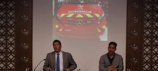 Doce nuevos vehículos de Mercedes - Benz para los  - Doble estreno de los bomberos madrileños: nuevos equipos y apertura de su museo