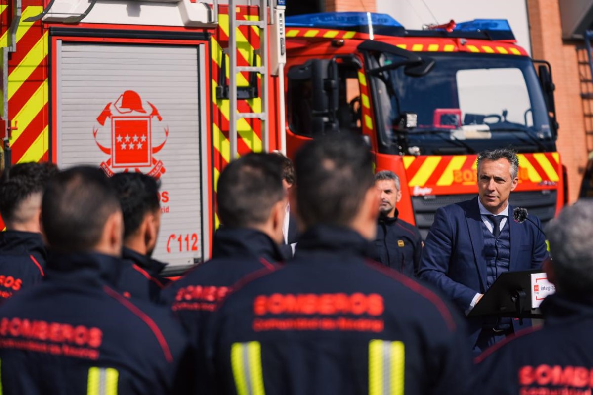 Los Bomberos de la Comunidad de Madrid recibirán 16 camiones bomba ...